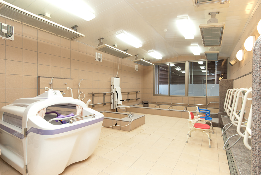 大浴場、プレイルームなど
最新設備を用意